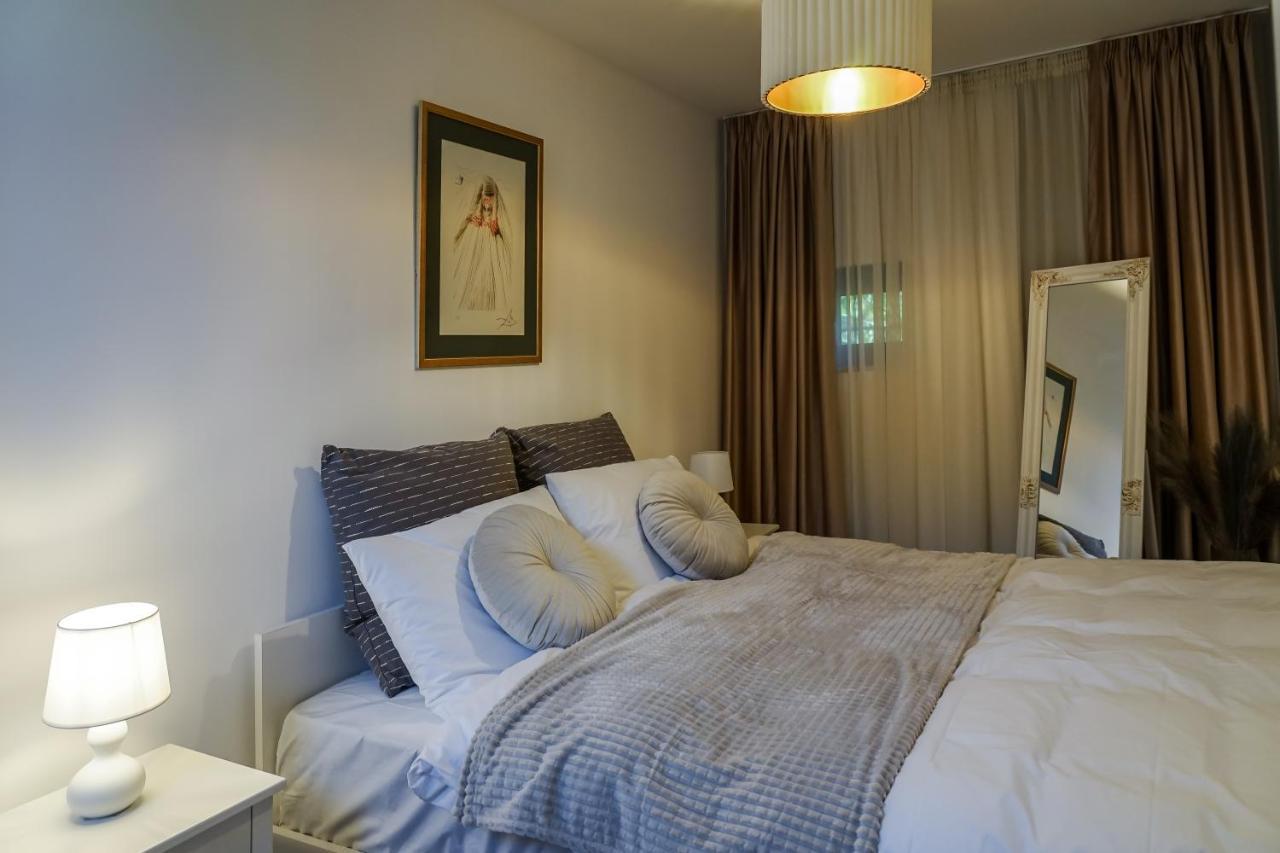 The Urban Oasis Apartman Bukarest Kültér fotó