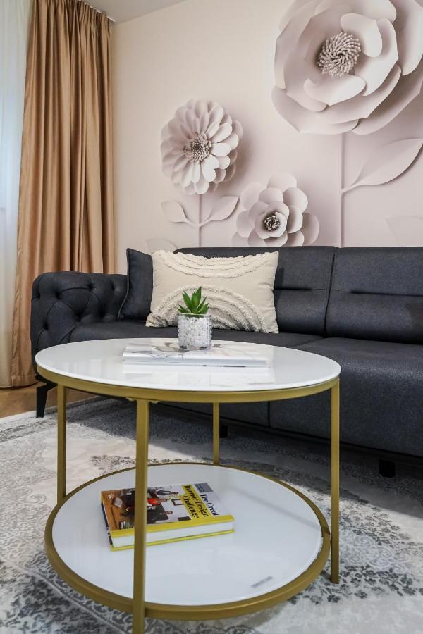 The Urban Oasis Apartman Bukarest Kültér fotó