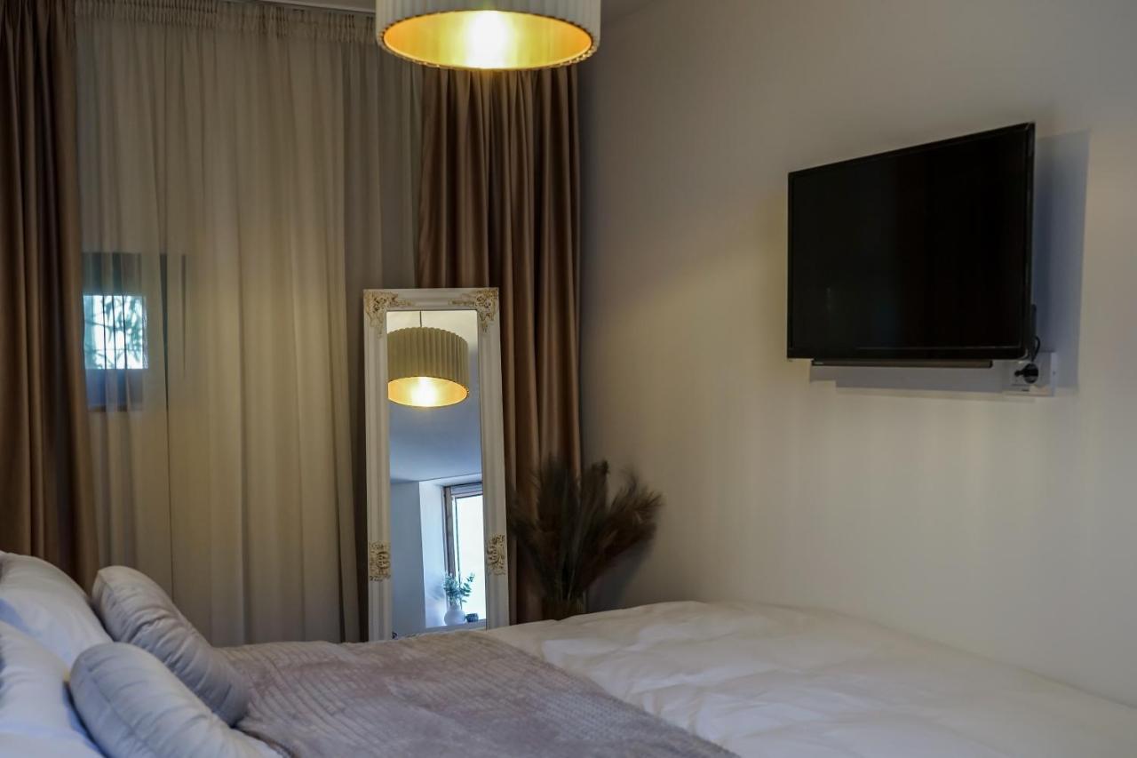 The Urban Oasis Apartman Bukarest Kültér fotó
