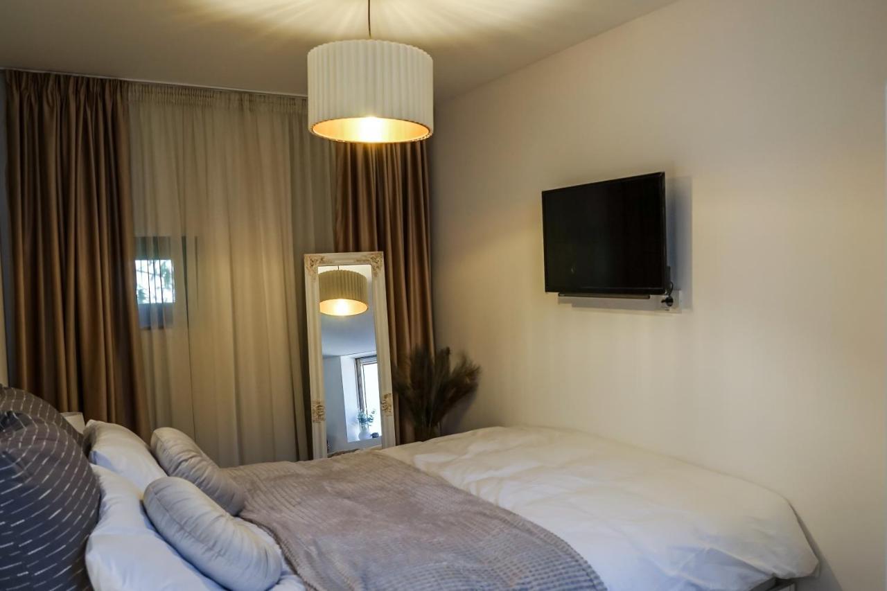 The Urban Oasis Apartman Bukarest Kültér fotó